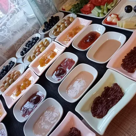 Hayat Alti Ayvalik